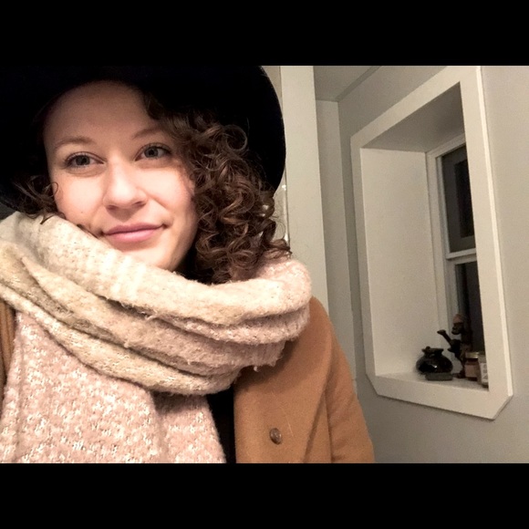 Meet your Posher, Angela - Picture 9 of 9